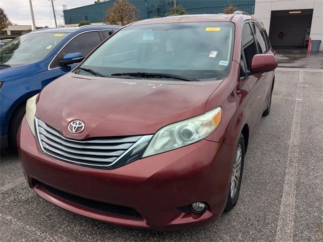 2016 Toyota Sienna XLE