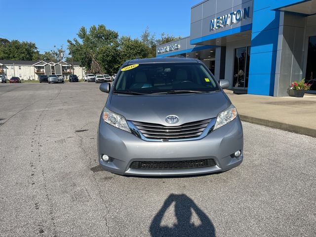 2016 Toyota Sienna XLE