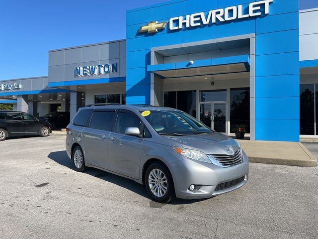 2016 Toyota Sienna XLE