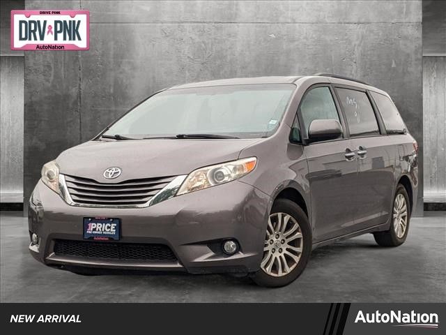 2016 Toyota Sienna XLE