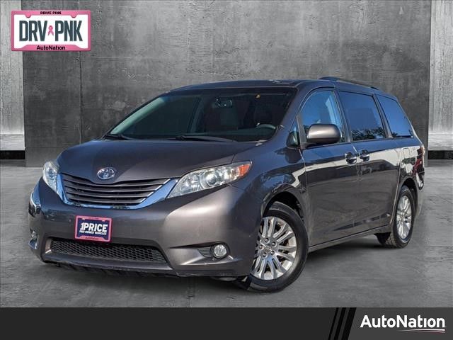 2016 Toyota Sienna XLE