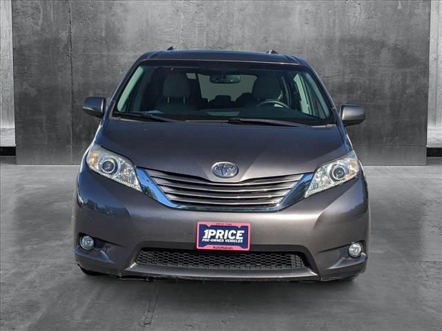 2016 Toyota Sienna XLE