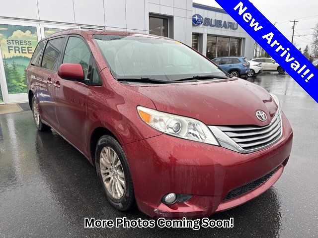 2016 Toyota Sienna XLE