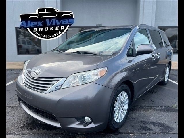 2016 Toyota Sienna XLE