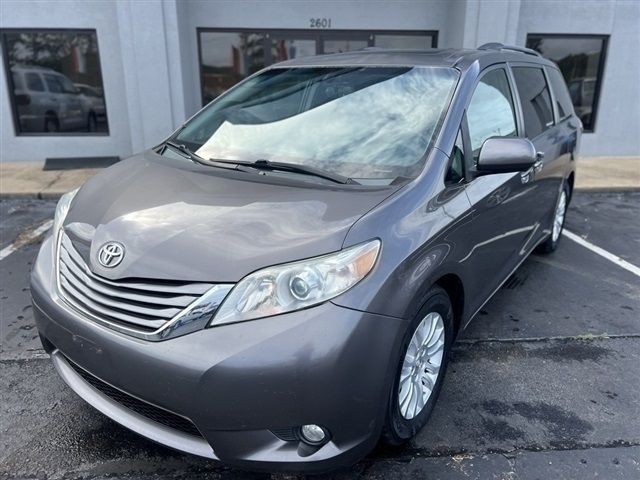 2016 Toyota Sienna XLE