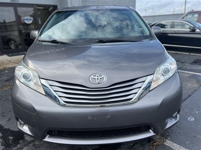 2016 Toyota Sienna XLE