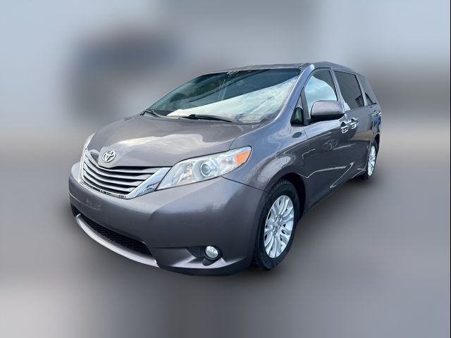 2016 Toyota Sienna XLE