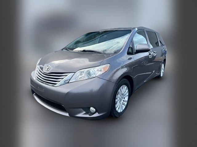 2016 Toyota Sienna XLE