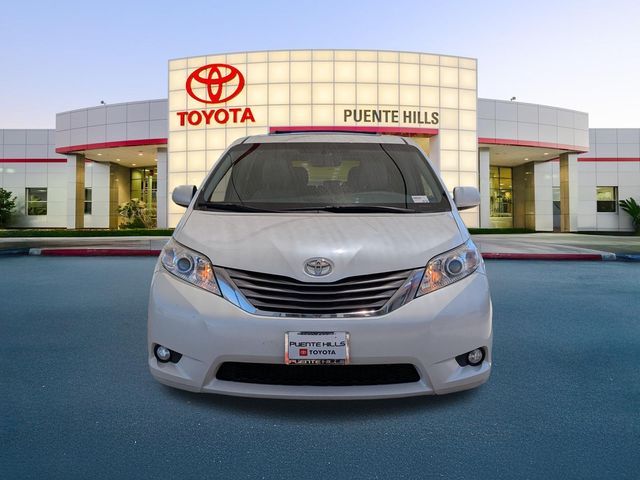 2016 Toyota Sienna XLE