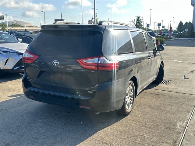 2016 Toyota Sienna XLE Premium