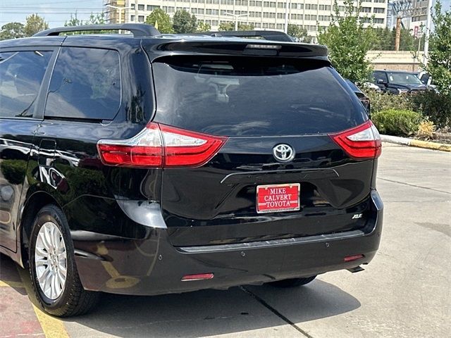 2016 Toyota Sienna XLE