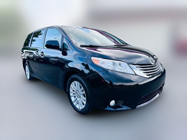 2016 Toyota Sienna 