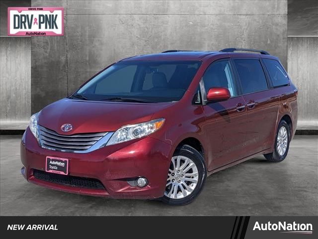 2016 Toyota Sienna XLE