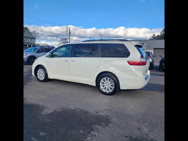 2016 Toyota Sienna 