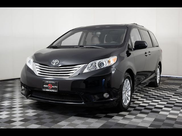 2016 Toyota Sienna 