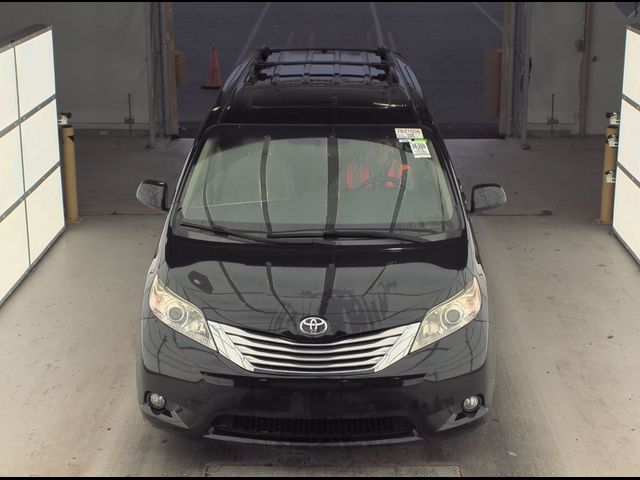 2016 Toyota Sienna 