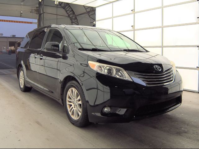 2016 Toyota Sienna 