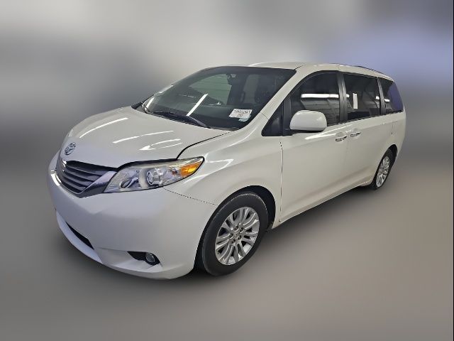 2016 Toyota Sienna 