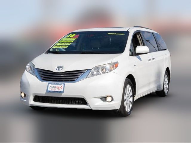 2016 Toyota Sienna XLE