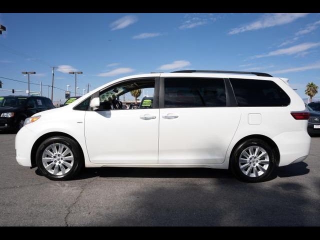 2016 Toyota Sienna XLE