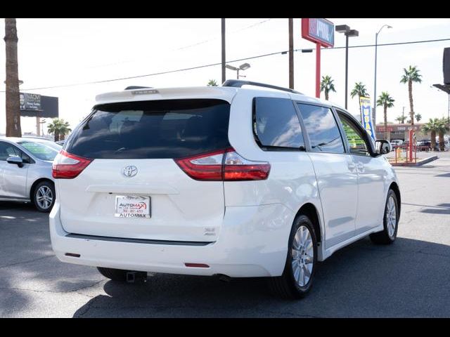 2016 Toyota Sienna XLE