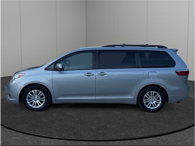 2016 Toyota Sienna 