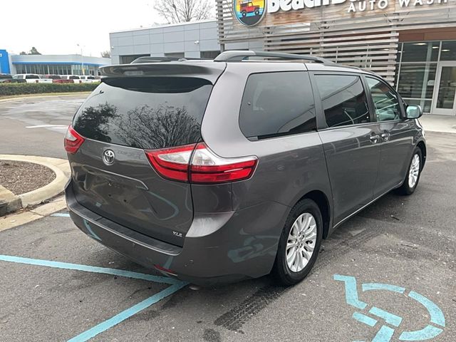 2016 Toyota Sienna XLE Premium