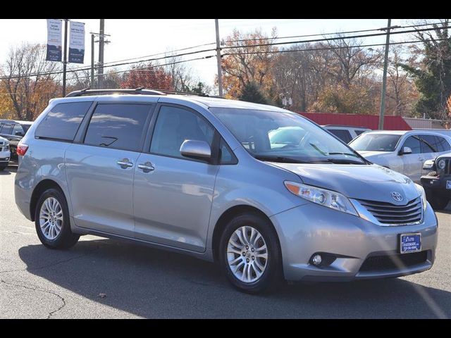 2016 Toyota Sienna XLE Premium