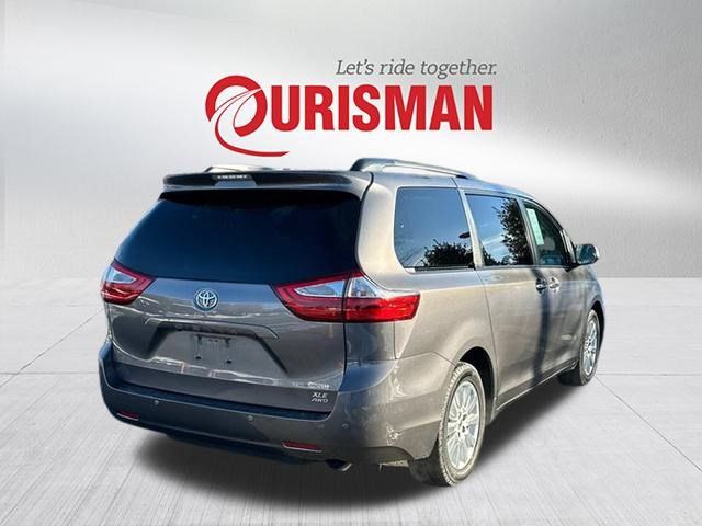 2016 Toyota Sienna XLE Premium