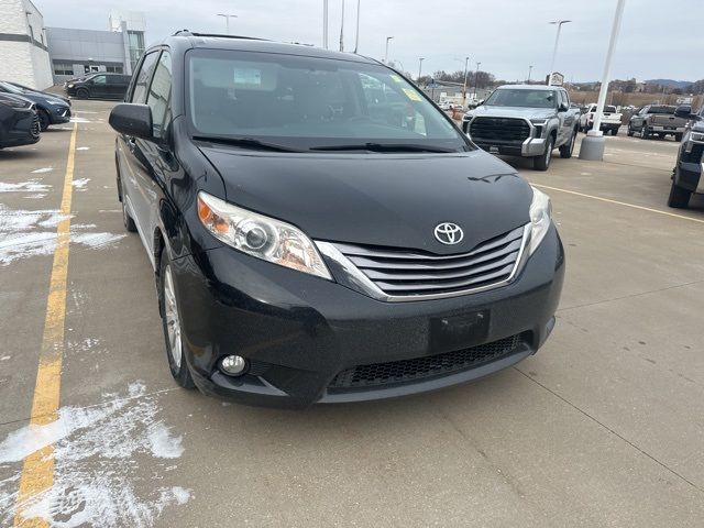 2016 Toyota Sienna XLE Premium