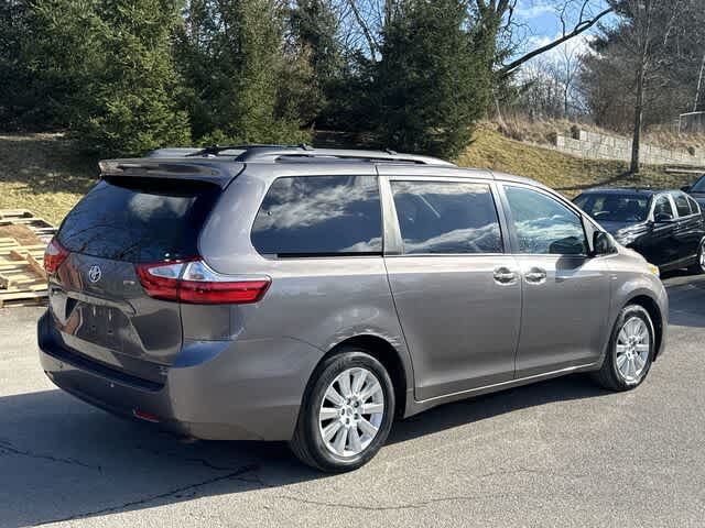 2016 Toyota Sienna XLE Premium