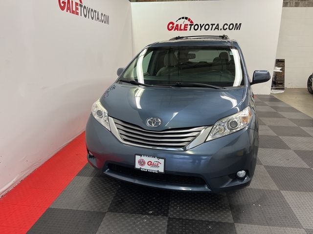 2016 Toyota Sienna XLE Premium