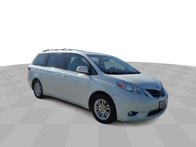 2016 Toyota Sienna XLE Premium