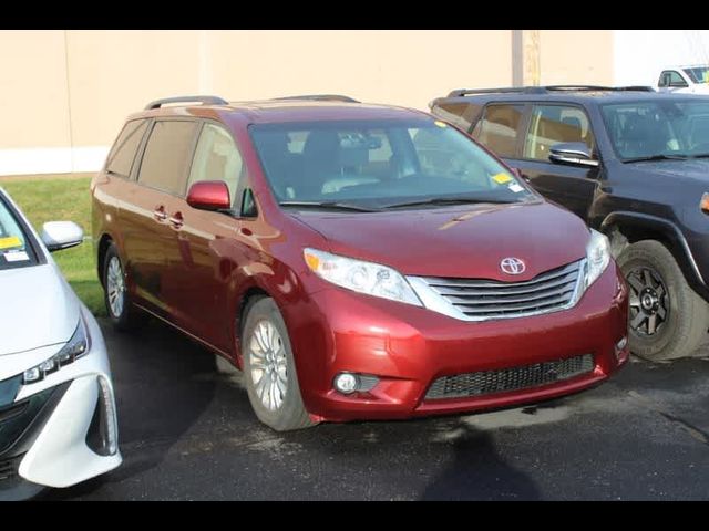 2016 Toyota Sienna XLE Premium