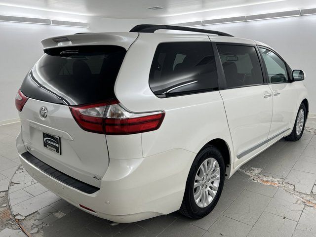 2016 Toyota Sienna XLE Premium