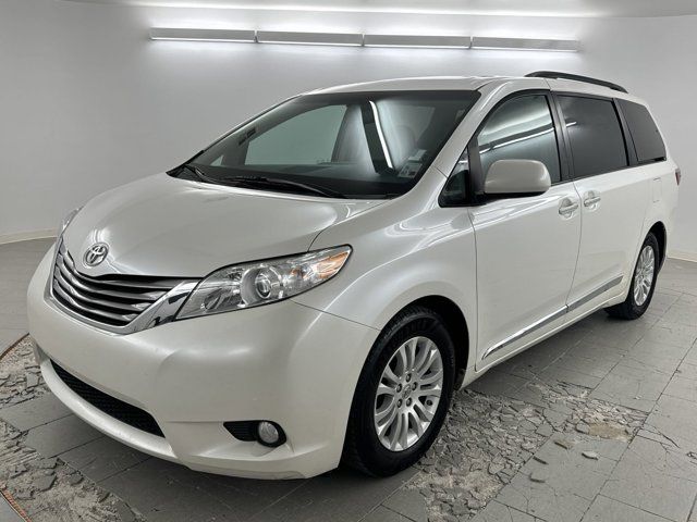 2016 Toyota Sienna XLE Premium