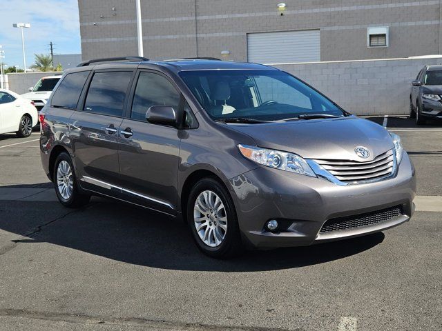 2016 Toyota Sienna XLE Premium