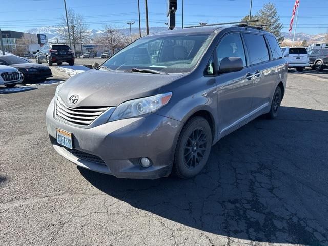 2016 Toyota Sienna XLE Premium