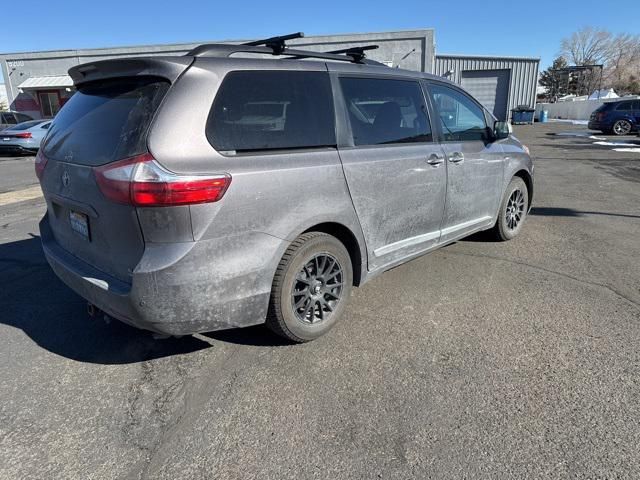 2016 Toyota Sienna XLE Premium