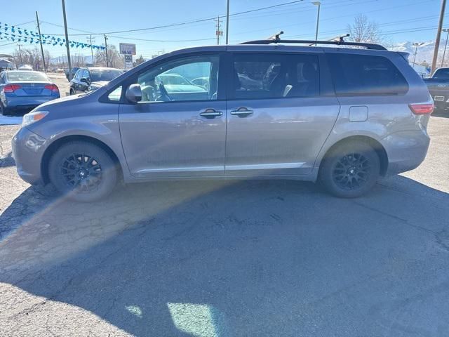 2016 Toyota Sienna XLE Premium