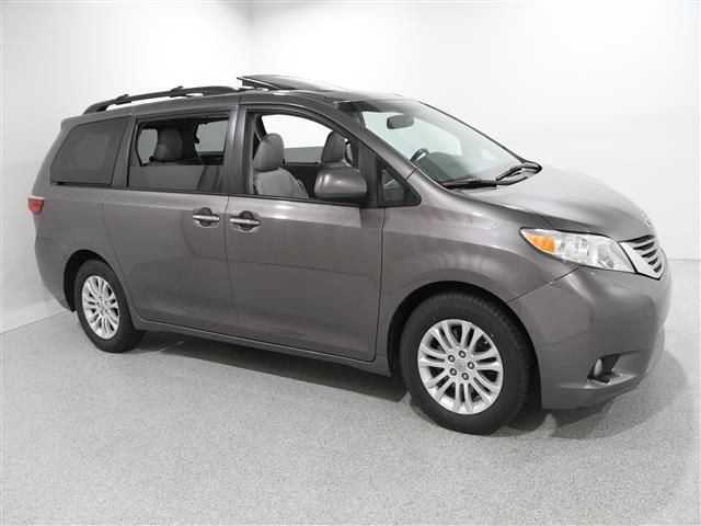 2016 Toyota Sienna XLE Premium