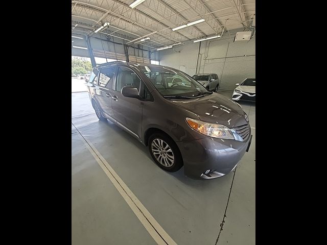 2016 Toyota Sienna XLE Premium