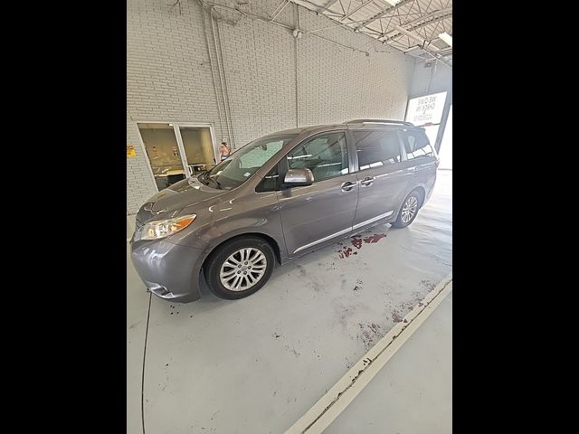 2016 Toyota Sienna XLE Premium