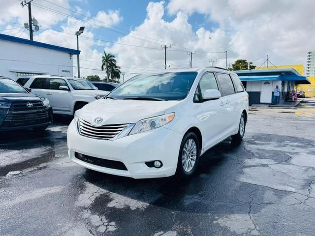 2016 Toyota Sienna XLE Premium