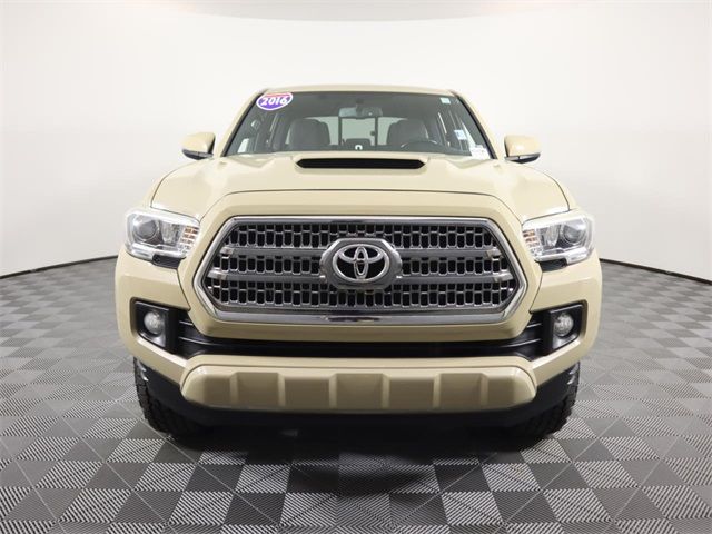 2016 Toyota Tacoma 