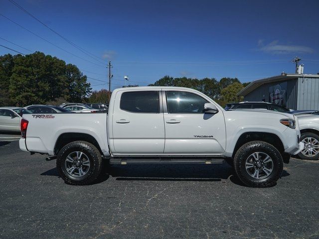 2016 Toyota Tacoma SR