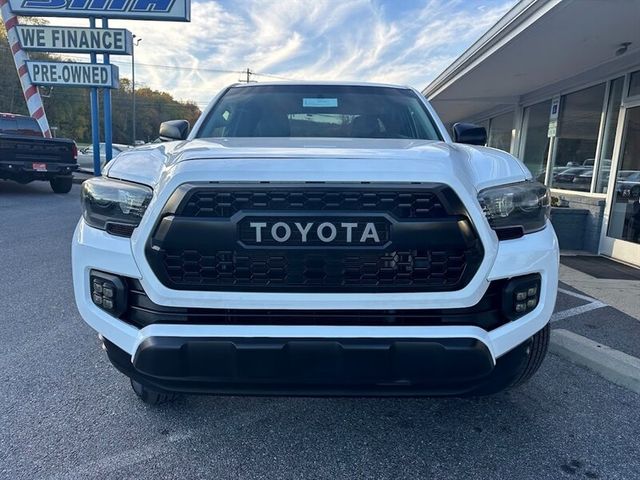 2016 Toyota Tacoma SR