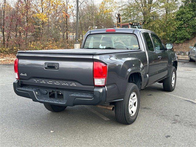 2016 Toyota Tacoma SR