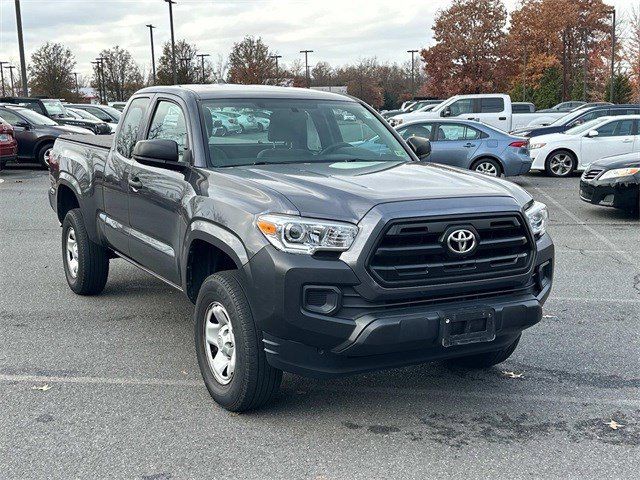 2016 Toyota Tacoma SR