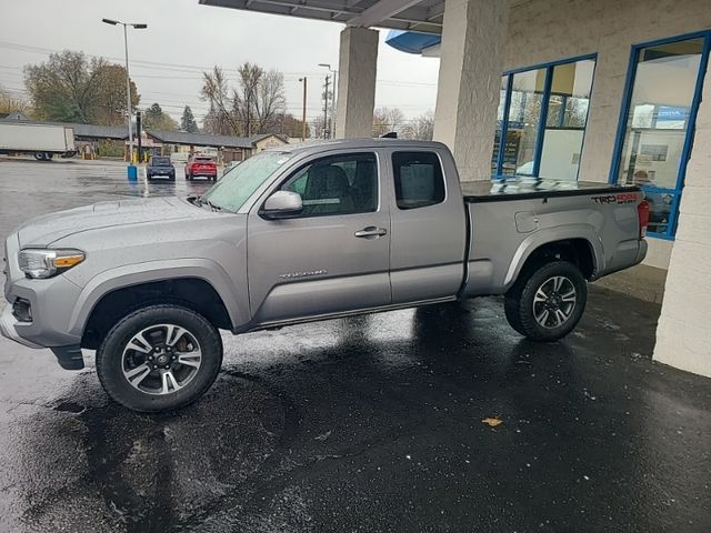 2016 Toyota Tacoma SR5